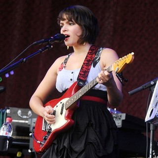The 2010 Glastonbury Music Festival - Day 4