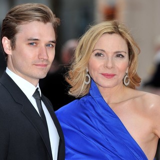 Kim Cattrall in The Olivier Awards 2013 - Arrivals - numrich-cattrall-olivier-awards-2013-01