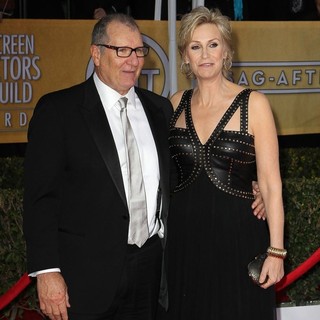 Ed O'Neill, Jane Lynch in 19th Annual Screen Actors Guild Awards - Arrivals