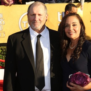Ed O'Neill, Catherine Rusoff in The 18th Annual Screen Actors Guild Awards - Arrivals