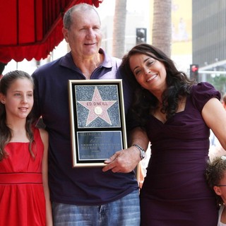 Sophia O'Neill, Ed O'Neill, Catherine Rusoff, Claire O'Neill in Ed O'Neill Is Honoured with A Star on The Hollywood Walk of Fame