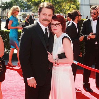Megan Mullally in 2012 Creative Arts Emmy Awards - Arrivals - offerman-mullally-2012-creative-arts-emmy-awards-02