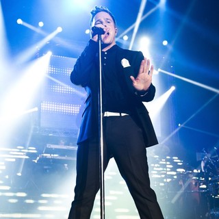 Olly Murs in Olly Murs Performing Live