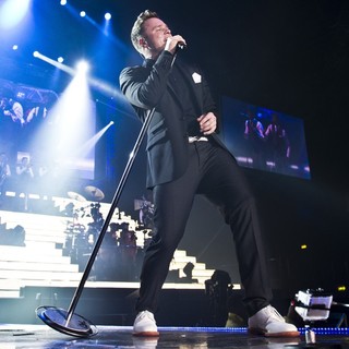 Olly Murs in Olly Murs Performing Live