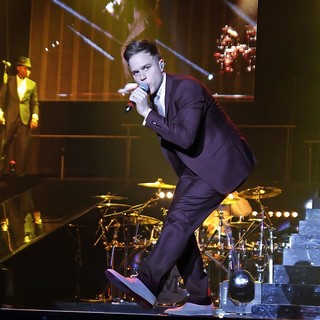 Olly Murs in Olly Murs Performing Live on Stage