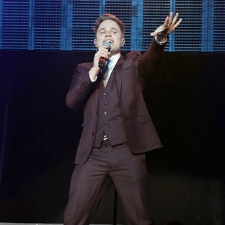 Olly Murs in Olly Murs Performing Live on Stage