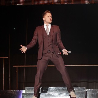 Olly Murs in Olly Murs Performing Live on Stage