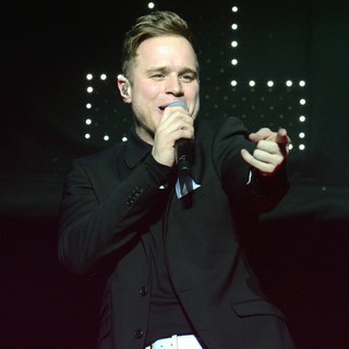 Olly Murs Performs