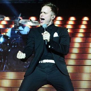 Olly Murs Performs - olly-murs-performs-08
