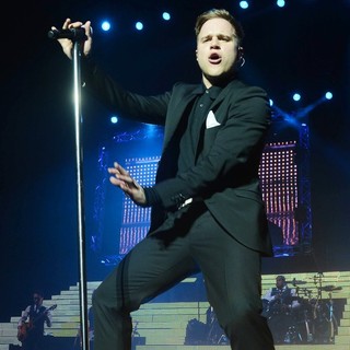Olly Murs Performs