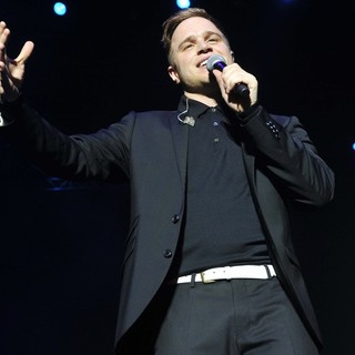 Olly Murs Performs - olly-murs-performs-13