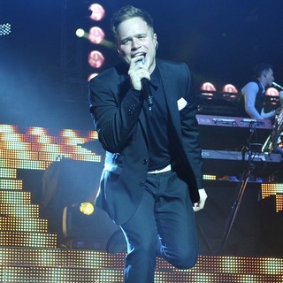 Olly Murs Performs - olly-murs-performs-17