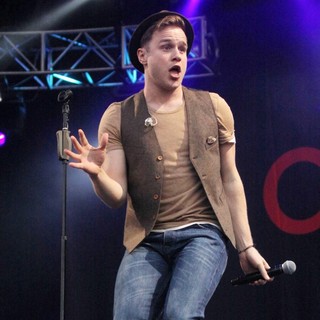 Olly Murs in Diana Vickers Performs at The Lytham Proms