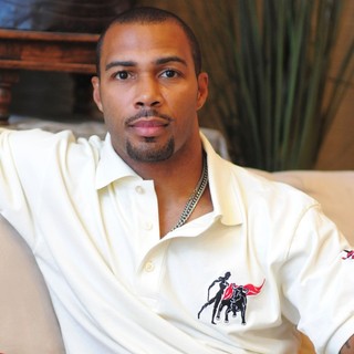 Omari Hardwick in Omari Hardwick Visiting Gifting Service
