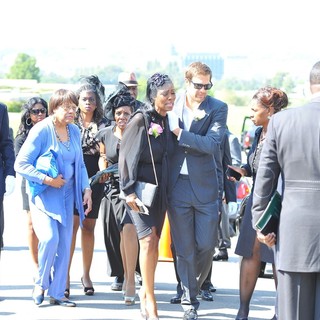 Omarosa in The Funeral of Michael Clarke Duncan
