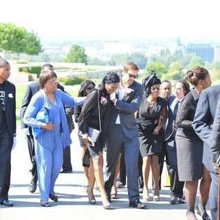 Omarosa in The Funeral of Michael Clarke Duncan