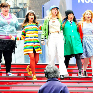Lauren Zizes, Lea Michele, Heather Morris, Jenna Ushkowitz, Dianna Agron in On The Set of 'Glee'