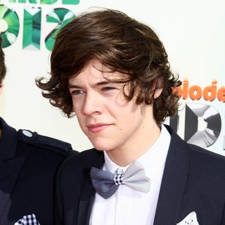 Harry Styles, One Direction in 2012 Kids' Choice Awards - Arrivals
