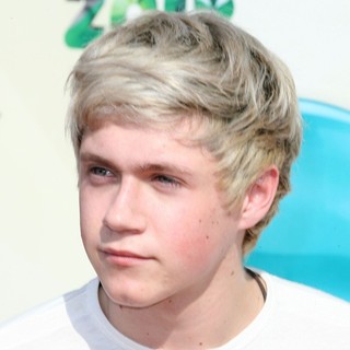 Niall Horan, One Direction in 2012 Kids' Choice Awards - Arrivals