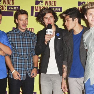 One Direction in 2012 MTV Video Music Awards - Press Room