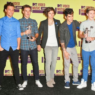 One Direction in 2012 MTV Video Music Awards - Press Room