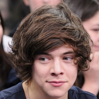 Harry Styles, One Direction in One Direction's First-Ever Live Canadian Television Appearance on NEW.MUSIC.LIVE