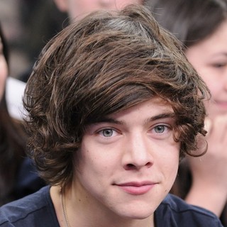 Harry Styles, One Direction in One Direction's First-Ever Live Canadian Television Appearance on NEW.MUSIC.LIVE