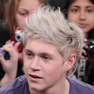 Niall Horan, One Direction in One Direction's First-Ever Live Canadian Television Appearance on NEW.MUSIC.LIVE