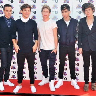 One Direction in BBC Radio 1's Teen Awards 2012 - Arrivals