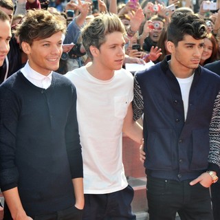 One Direction in BBC Radio 1's Teen Awards 2012 - Arrivals