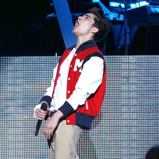 Zayn Malik, One Direction in One Direction Perform Live for The Theatre of Performing Arts
