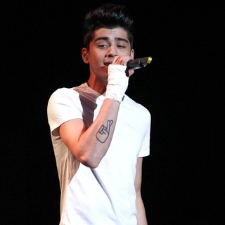 Zayn Malik, One Direction in One Direction Perform Live for The Theatre of Performing Arts