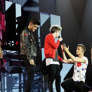 One Direction Performs Live