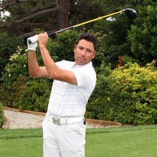 Oscar De La Hoya in 10th Annual Celebrity Golf Classic