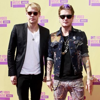 Chord Overstreet, Nash Overstreet in 2012 MTV Video Music Awards - Arrivals