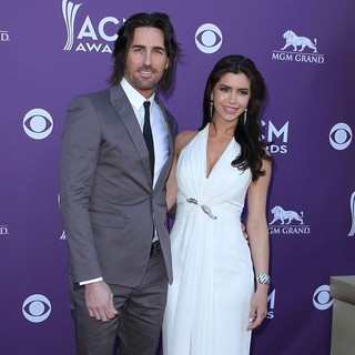 Jake Owen, Lacey Buchanan in 2012 ACM Awards - Arrivals