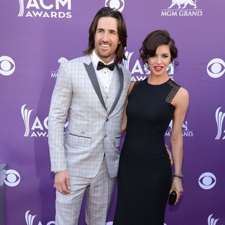 Jake Owen in 48th Annual ACM Awards - Arrivals - owen-buchanan-48th-annual-acm-awards-01