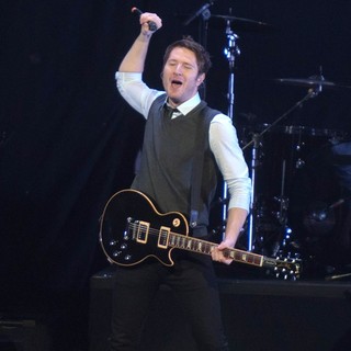 Owl City in KIIS FM's Jingle Ball 2012 - Night 2 - Show