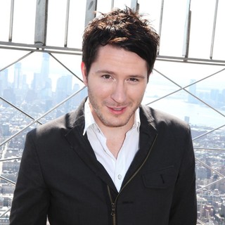 Owl City in Owl City Tours The Empire State Building's 86th Floor Observatory