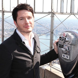 Owl City in Owl City Tours The Empire State Building's 86th Floor Observatory
