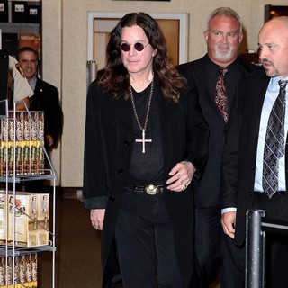 Ozzy Osbourne in Ozzy Osbourne at His Booksigning for Trust Me, I'm Dr. Ozzy