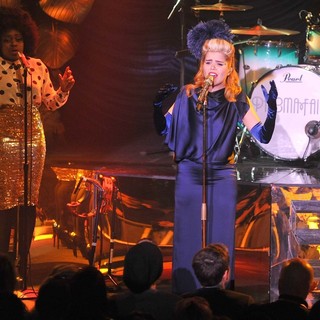 Paloma Faith in Paloma Faith Performing in Concert