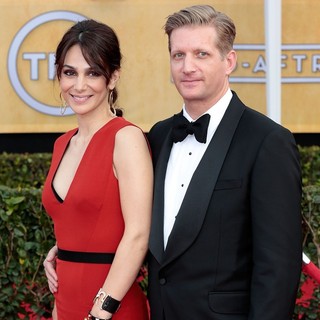 Annie Parisse, Paul Sparks in 19th Annual Screen Actors Guild Awards - Arrivals
