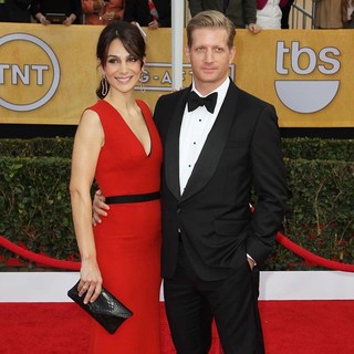 Annie Parisse, Paul Sparks in 19th Annual Screen Actors Guild Awards - Arrivals