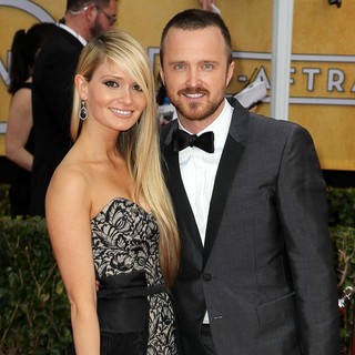 Lauren Parsekian, Aaron Paul in 19th Annual Screen Actors Guild Awards - Arrivals