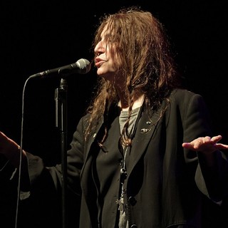 Patti Smith Performs Live - patti-smith-performs-live-15