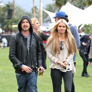 Aaron Paul, Lauren Parsekian in Celebrities at The 2012 Coachella Valley Music and Arts Festival - Day 1