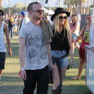 Aaron Paul, Lauren Parsekian in Celebrities at The 2012 Coachella Valley Music and Arts Festival - Day 3