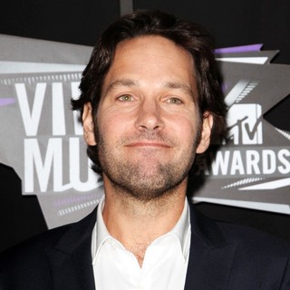 Paul Rudd in 2011 MTV Video Music Awards - Arrivals - paul-rudd-2011-mtv-vmas-01