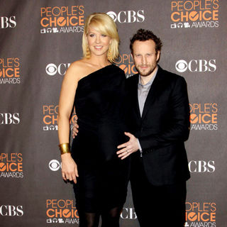 Jenna Elfman, Bodhi Elfman in People's Choice Awards 2010